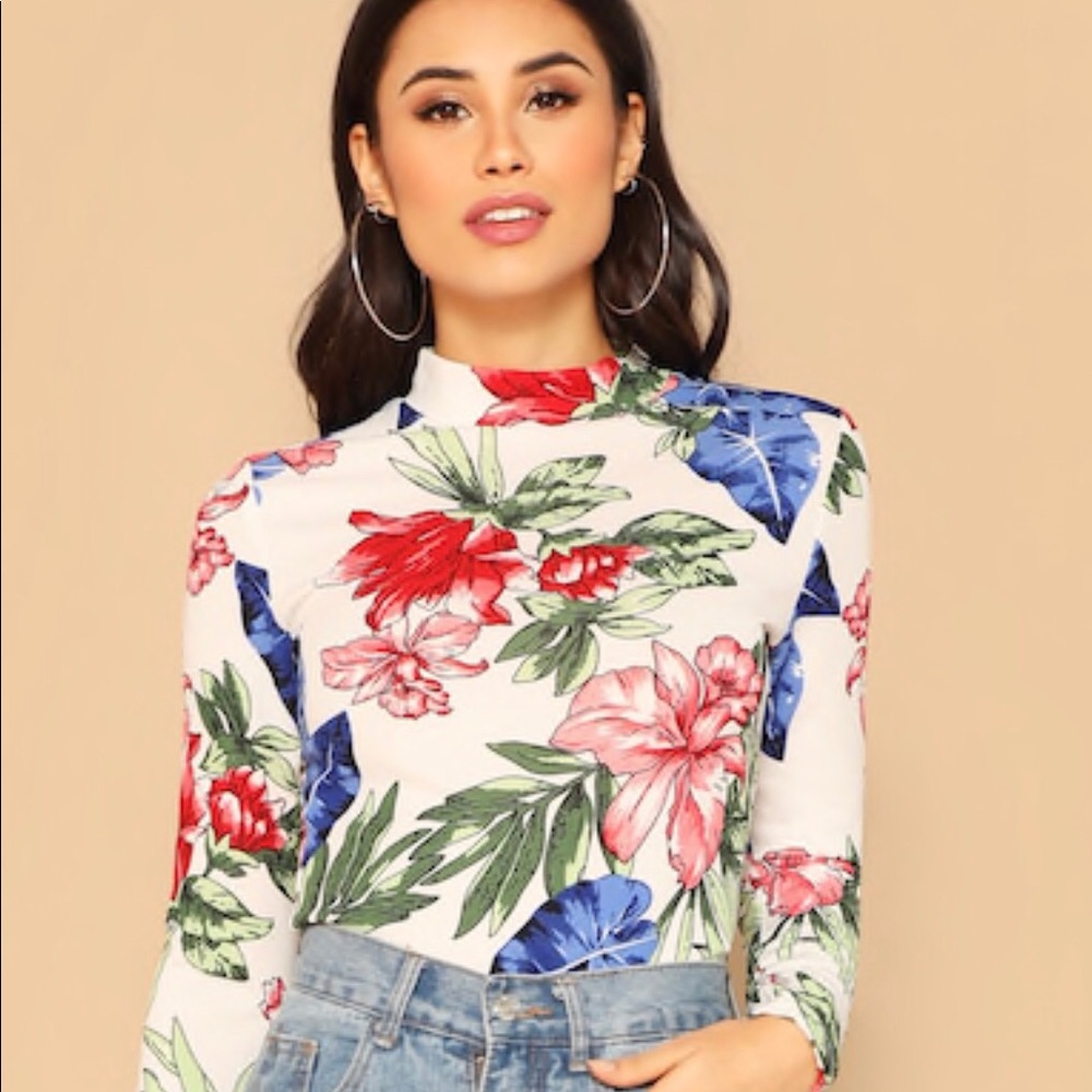 Mock neck botanical flower tees!—BUNDLE!☀️